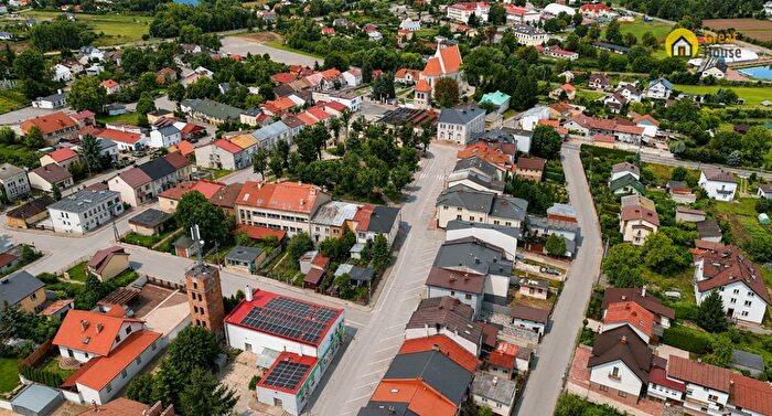 Mieszkanie 3-pokojowe na sprzedaż, Stopnica