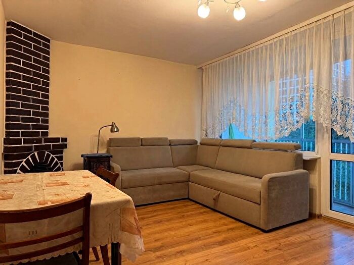 Mieszkanie 3-pokojowe do wynajęcia, Warszawa – Karabeli