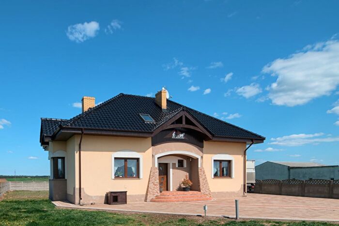 Dom 6-pokojowy na sprzedaż, Tomiczki