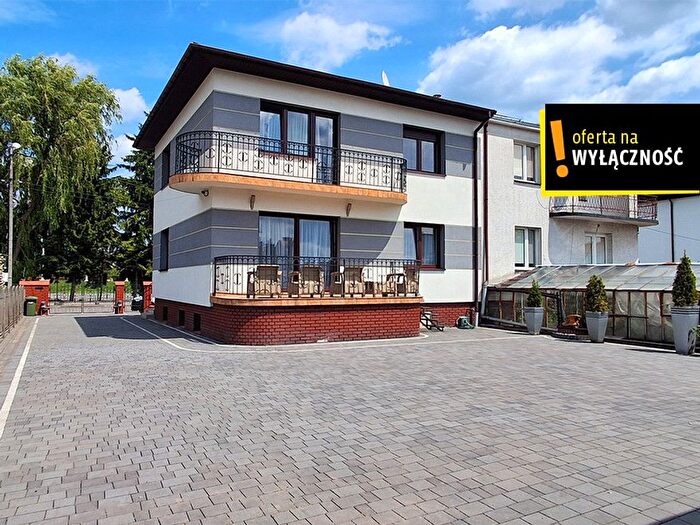 Dom 4-pokojowy na sprzedaż, Staszów