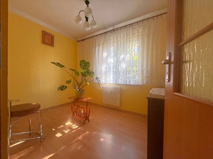 Mieszkanie 3-pokojowe na sprzedaż, Dąbie nad Nerem