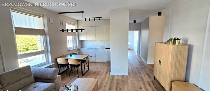 Mieszkanie 3-pokojowe na sprzedaż, Warszawa – Adama Borkiewicza
