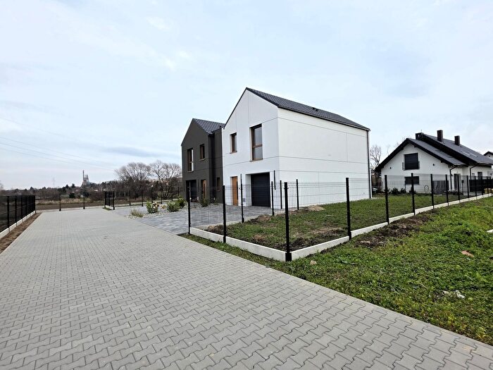Dom 4-pokojowy na sprzedaż, Świdnica