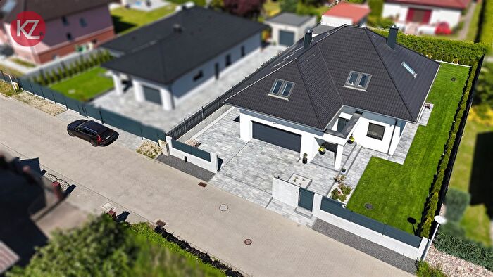 Dom 6-pokojowy na sprzedaż, Szydłowo