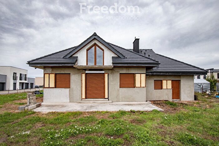 Dom 4-pokojowy na sprzedaż, Skarbimierz Osiedle