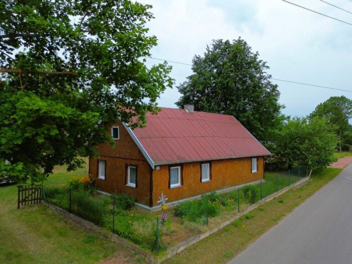 Dom 3-pokojowy na sprzedaż, Koniuszki