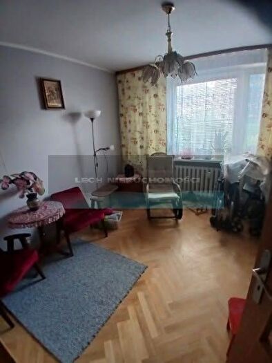 Mieszkanie 4-pokojowe na sprzedaż, Warszawa – Siemiatycka