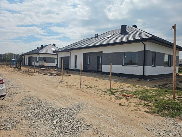 Dom 4-pokojowy na sprzedaż, Przypki