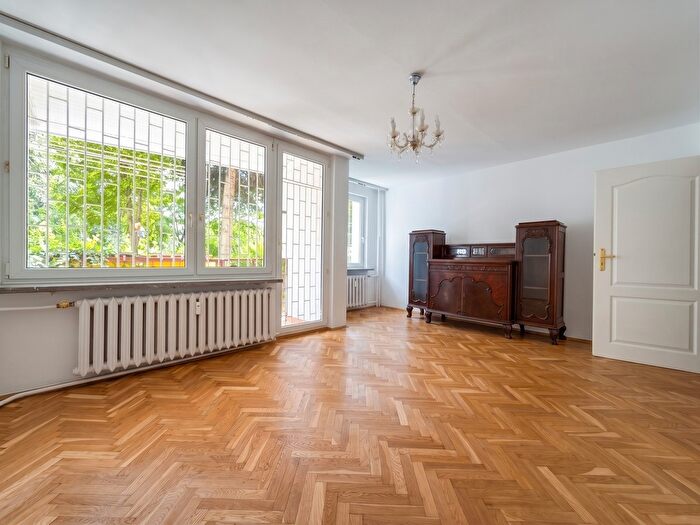 Mieszkanie 3-pokojowe na sprzedaż, Warszawa – Karabeli