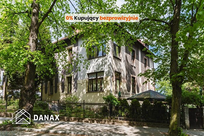 Dom 8-pokojowy na sprzedaż, Kraków – Świętej Bronisławy