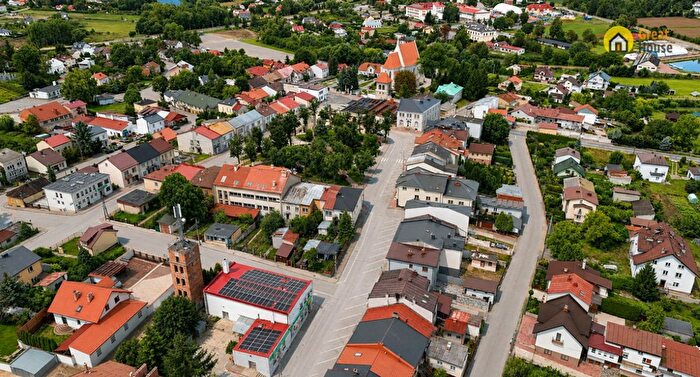 Mieszkanie 3-pokojowe na sprzedaż, Stopnica