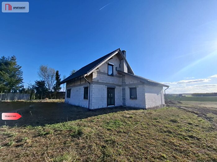 Dom 4-pokojowy na sprzedaż, Pinczyn