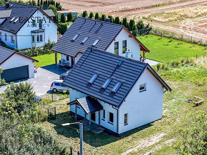 Dom 4-pokojowy na sprzedaż, Stanisławowo