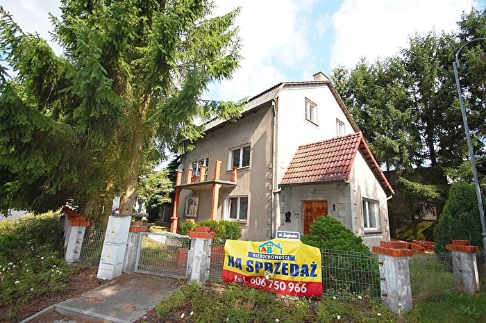 Dom 7-pokojowy na sprzedaż, Złotów
