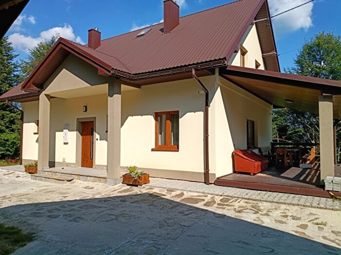 Dom 8-pokojowy na sprzedaż, Zawoja