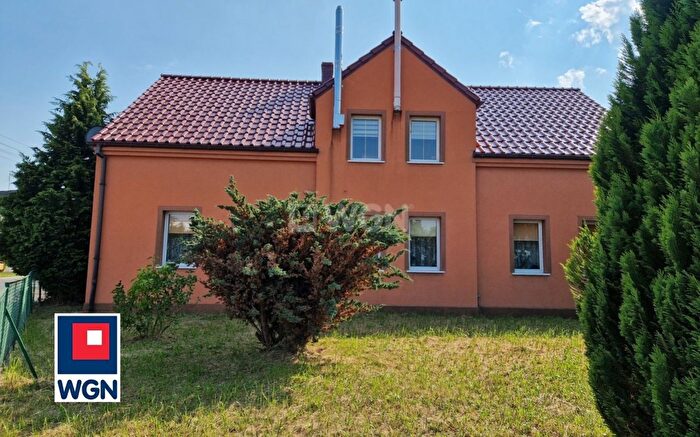 Mieszkanie 4-pokojowe na sprzedaż, Małomice