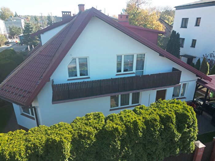 Dom 9-pokojowy na sprzedaż, Zielonka