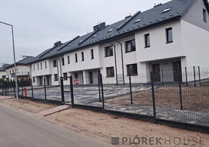Mieszkanie 3-pokojowe na sprzedaż, Marki