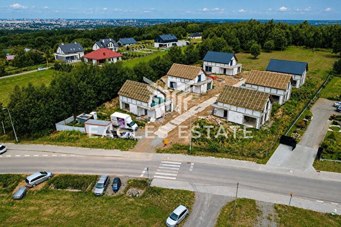 Dom 4-pokojowy na sprzedaż, Malawa