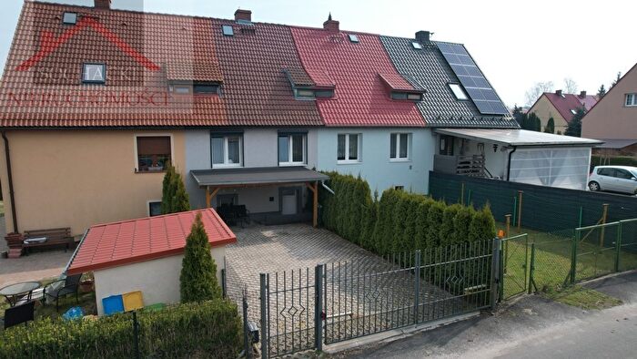 Dom 2-pokojowy na sprzedaż, Zaręba – Osiedlowa