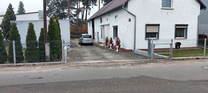 Dom 3-pokojowy na sprzedaż, Rożniątów