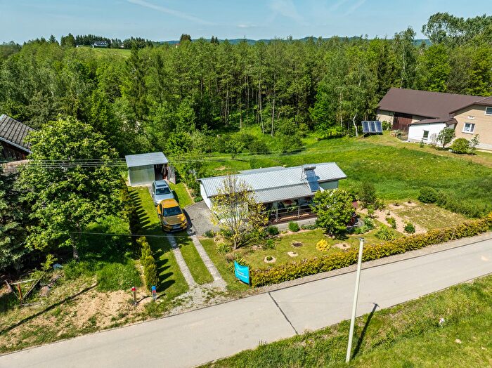 Dom 3-pokojowy na sprzedaż, Orzechówka