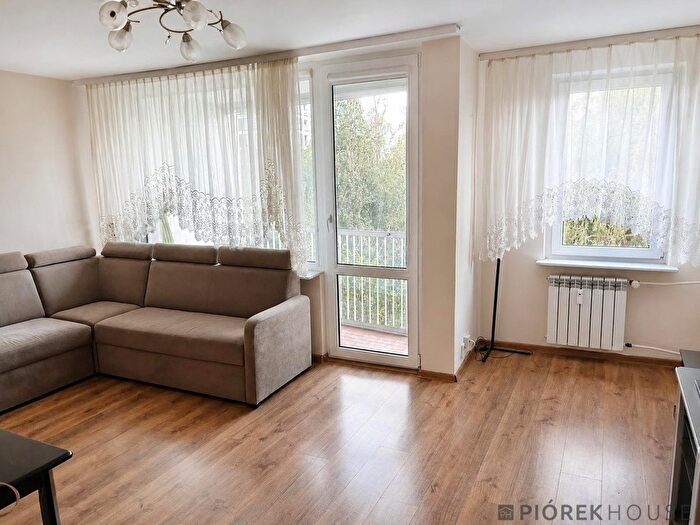 Mieszkanie 3-pokojowe na sprzedaż, Warszawa – Karabeli