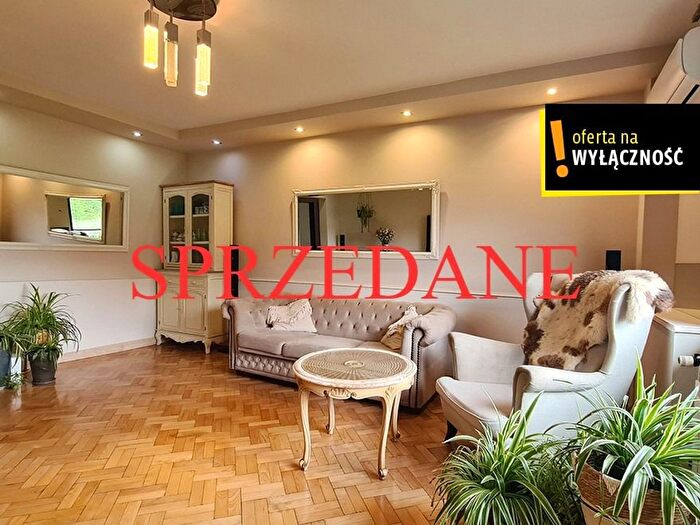 Mieszkanie 3-pokojowe na sprzedaż, Staszów