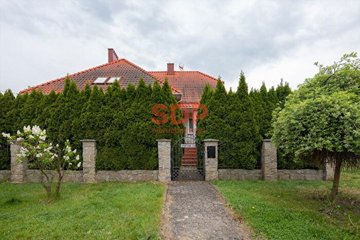 Dom 6-pokojowy na sprzedaż, Brzeg Dolny