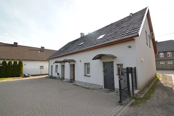 Dom 10-pokojowy na sprzedaż, Opole – Partyzancka