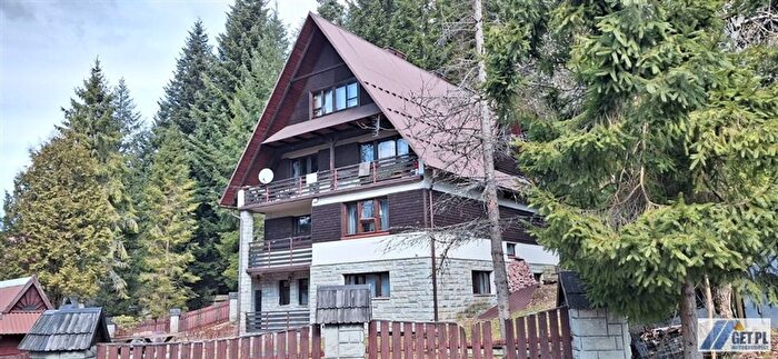 Dom 9-pokojowy na sprzedaż, Zawoja