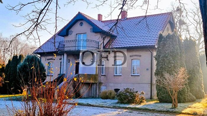 Dom 7-pokojowy na sprzedaż, Domaszków
