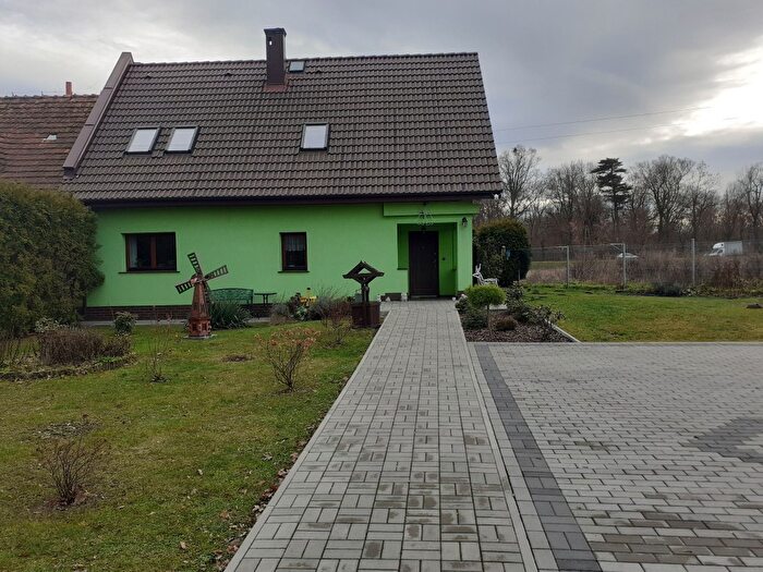 Mieszkanie 4-pokojowe na sprzedaż, Gniechowice