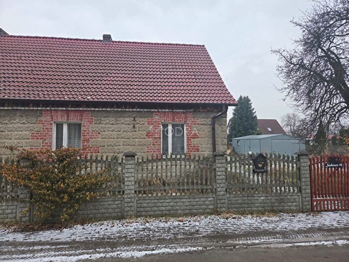 Dom 3-pokojowy na sprzedaż, Jelcz-Laskowice