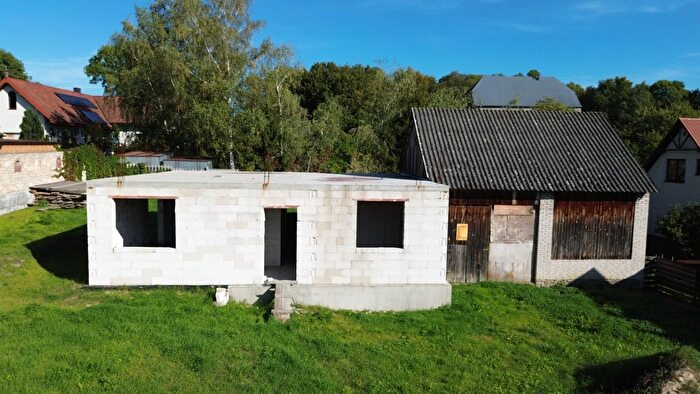 Dom 3-pokojowy na sprzedaż, Busko-Zdrój