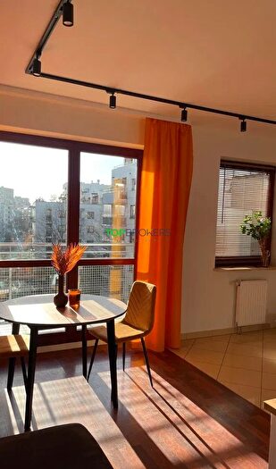Mieszkanie 4-pokojowe do wynajęcia, Warszawa