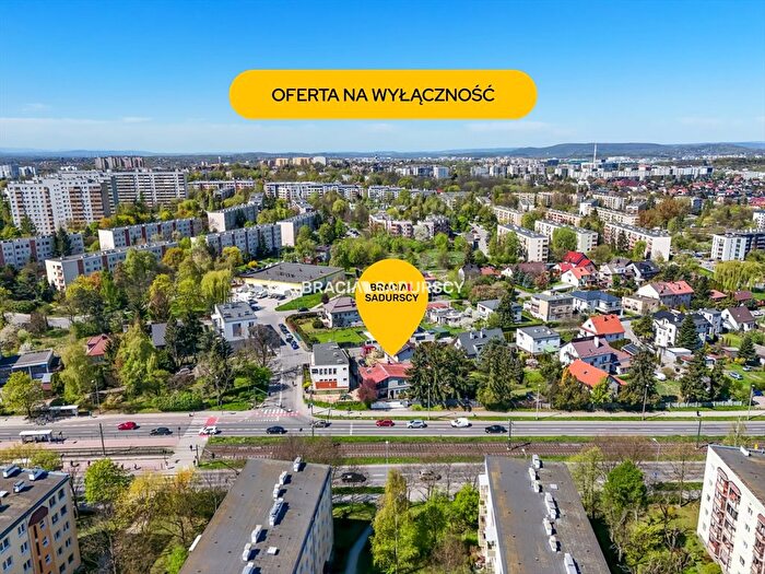 Dom 11-pokojowy na sprzedaż, Kraków – Nowosądecka