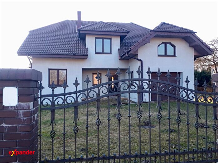 Dom 5-pokojowy na sprzedaż, Częstochowa – Dobrzyńska