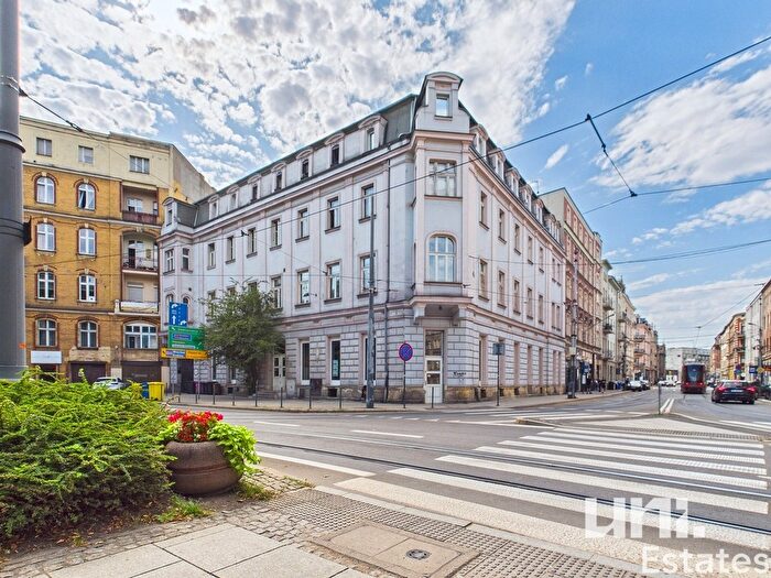 Mieszkanie 3-pokojowe na sprzedaż, Katowice – Plac Wolności