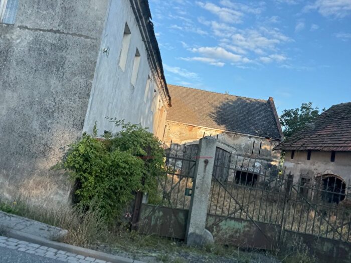 Dom 4-pokojowy na sprzedaż, Strzelin