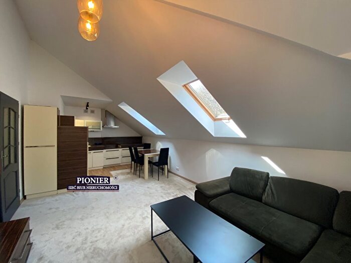 Mieszkanie 3-pokojowe na sprzedaż, Ustroń