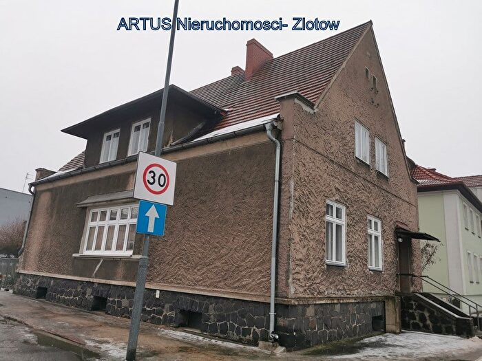 Dom 7-pokojowy na sprzedaż, Złotów