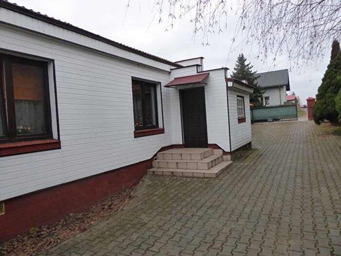 Dom 3-pokojowy na sprzedaż, Radom