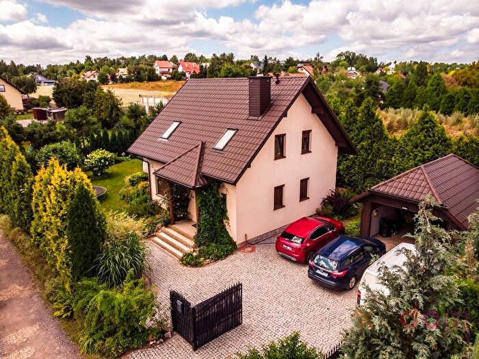 Dom 5-pokojowy na sprzedaż, Cedzyna