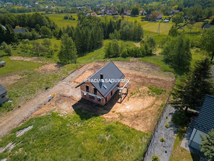 Dom 6-pokojowy na sprzedaż, Janowice