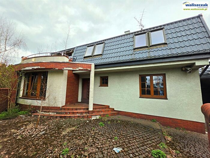 Dom 7-pokojowy na sprzedaż, Wola Moszczenicka