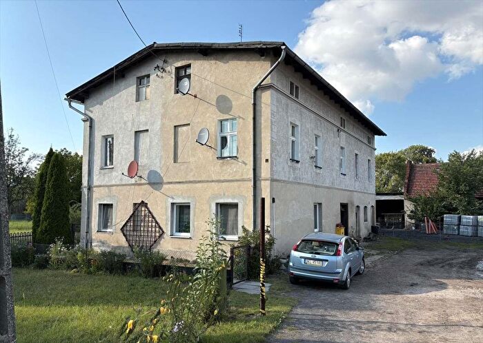 Dom 9-pokojowy na sprzedaż, Kluczbork