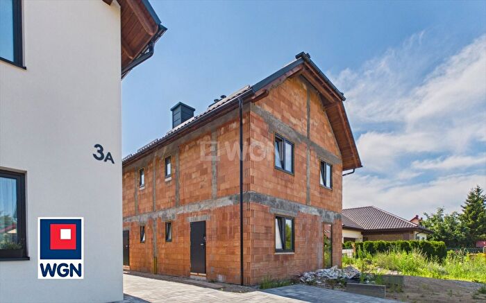 Dom 4-pokojowy na sprzedaż, Brodnica