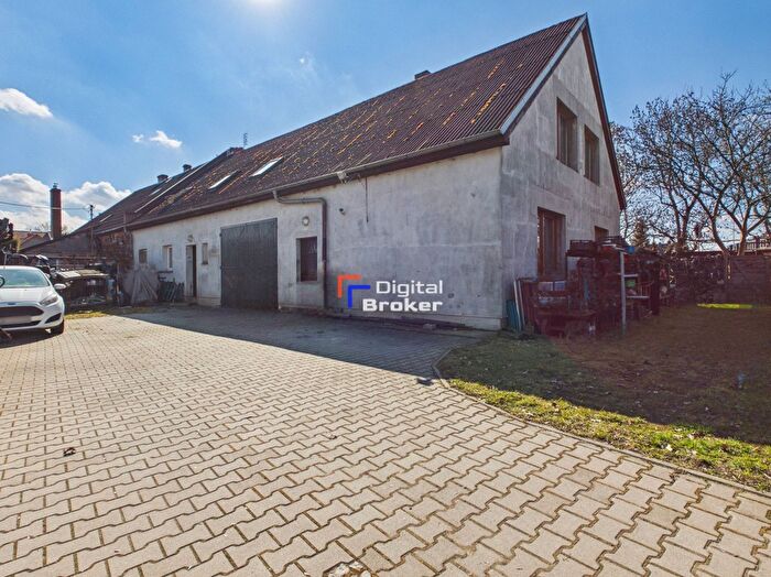 Dom 8-pokojowy na sprzedaż, Wrocław – Strachocińska