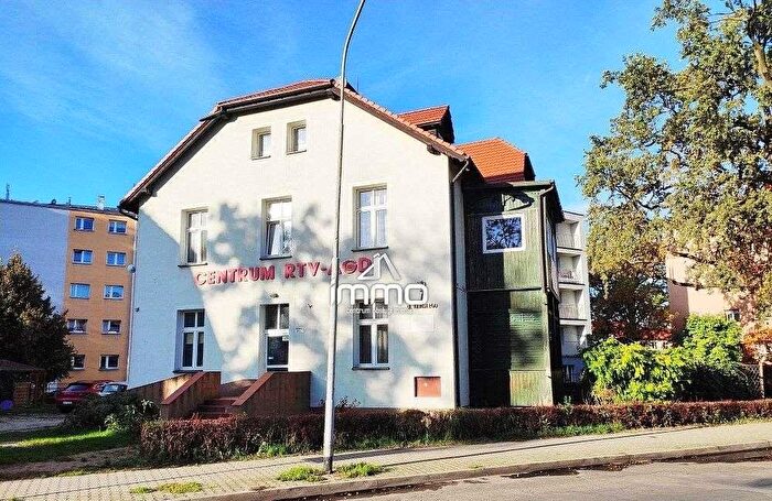 Dom 11-pokojowy na sprzedaż, Oleśnica